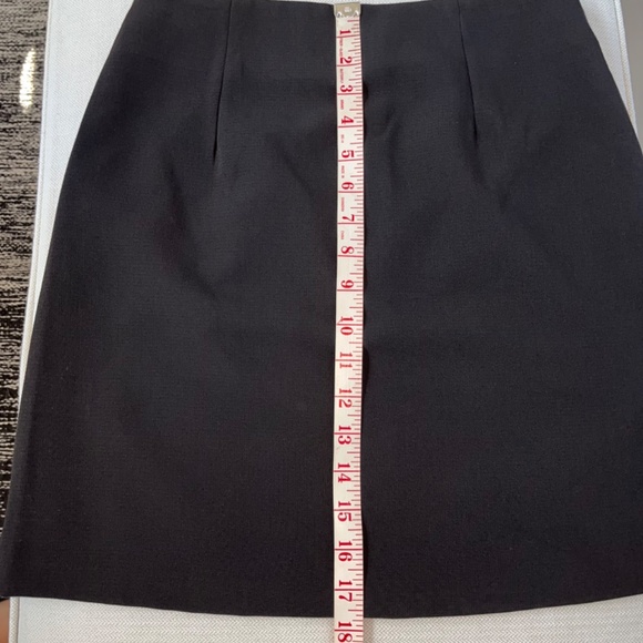 Twik (S) by Simons, A-line short skirt with zipper, front pleat, and pocket - Picture 11 of 12